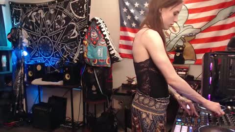 Lilith online show from September 2025 01:51:02 AM