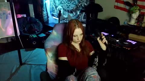 Snapshot of xxlilithmoonxx chatting on April 2026 02:04:01 AM Lilith online show from April 2026 02:04:01 AM