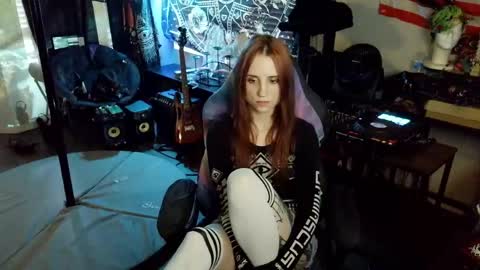 Snapshot of xxlilithmoonxx chatting on April 2026 01:38:01 AM Lilith online show from April 2026 01:38:01 AM