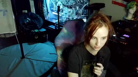 Snapshot of xxlilithmoonxx chatting on April 2026 01:42:02 AM Lilith online show from April 2026 01:42:02 AM