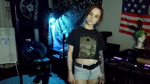 Snapshot of xxlilithmoonxx chatting on April 2026 02:51:02 AM Lilith online show from April 2026 02:51:02 AM