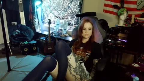 Snapshot of xxlilithmoonxx chatting on April 2026 12:46:02 AM Lilith online show from April 2026 12:46:02 AM