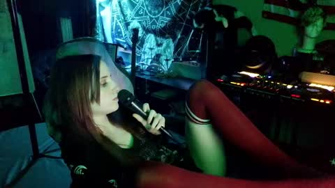 Snapshot of xxlilithmoonxx chatting on April 2026 02:27:02 AM Lilith online show from April 2026 02:27:02 AM