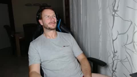 Snapshot of xxmettexx chatting on November 2025 04:29:01 PM xxmettexx online show from November 2025 04:29:01 PM