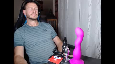 Snapshot of xxmettexx chatting on November 2025 08:58:01 PM xxmettexx online show from November 2025 08:58:01 PM