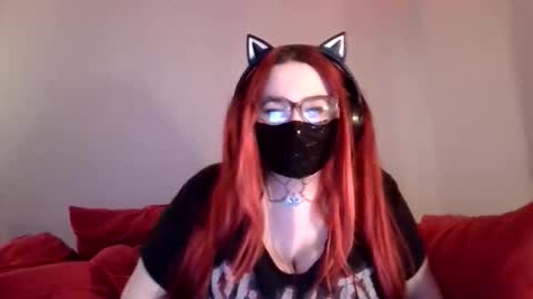 Snapshot of xxmommyraexx chatting on October 2025 10:20:02 PM Mommy online show from October 2025 10:20:02 PM