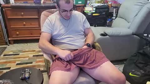 Snapshot of xxscubastevexxx chatting on December 2025 05:57:01 AM xxScubaStevexx online show from December 2025 05:57:01 AM