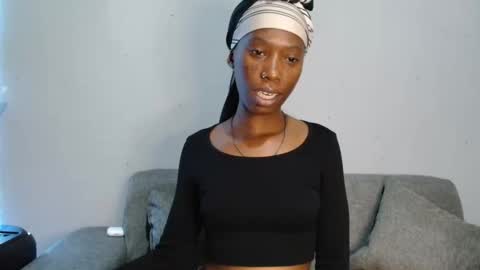 Snapshot of xxsexytalia28 chatting on October 2025 04:18:01 PM xxsexytalia28 online show from October 2025 04:18:01 PM