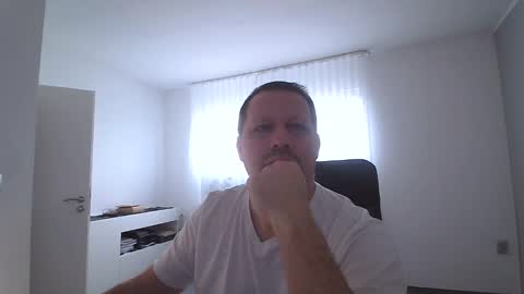 Eddi online show from December 2024 10:19:01 AM