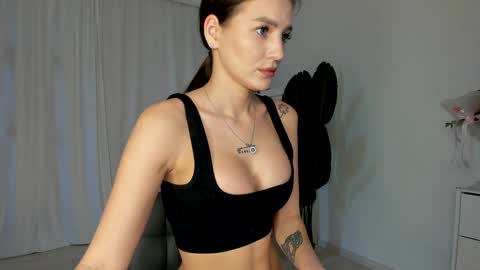 Snapshot of xxx_leila chatting on March 2025 09:18:02 AM xxx_leila online show from March 2025 09:18:02 AM