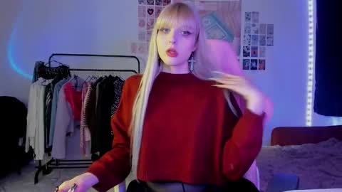 Pretty online show from September 2025 09:53:02 PM