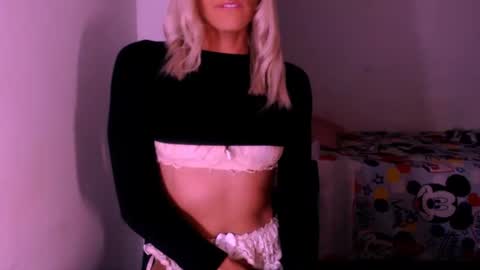 Chiara online show from October 2025 04:42:01 AM