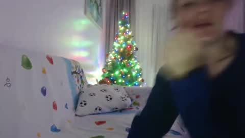 Snapshot of xxxariell_sky_1 chatting on December 2024 09:08:01 PM See you on October going to miss you guys incredibly. Subscribe to my Onlyfans Channel to follow the news online show from December 2024 09:08:01 PM