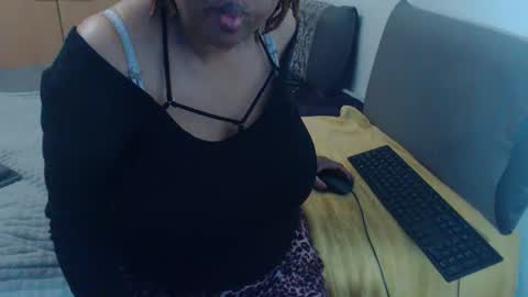 Ayanda online show from September 2025 04:01:01 PM