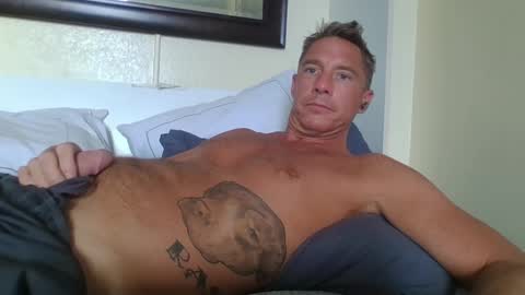 Snapshot of xxxelentdick chatting on February 2025 08:57:01 PM deeeeznutz online show from February 2025 08:57:01 PM