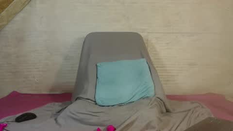 Lola online show from June 2026 08:17:01 AM