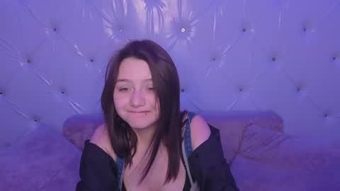 foxy online show from April 2026 05:18:01 PM