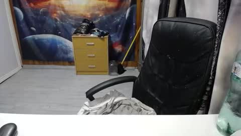 Snapshot of xxxnewlywedsxxx chatting on October 2025 10:10:01 PM Lana online show from October 2025 10:10:01 PM