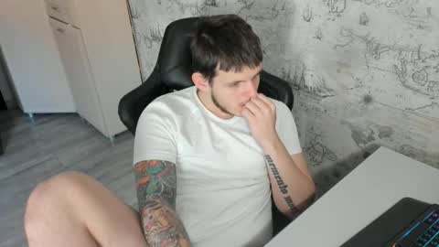 xxxrussel online show from September 2025 05:51:02 AM