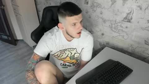 xxxrussel online show from September 2025 07:21:02 AM