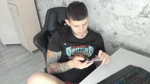 xxxrussel online show from October 2025 09:51:02 AM