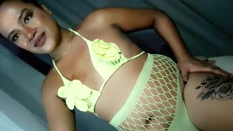 Snapshot of xxyoursexyfuckingass chatting on December 2025 05:53:01 PM ANNE online show from December 2025 05:53:01 PM