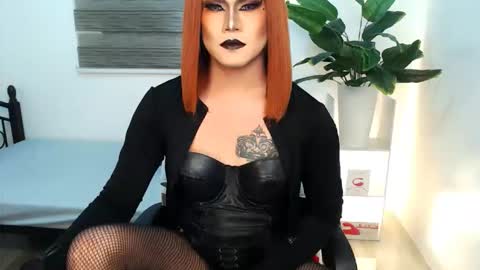 Snapshot of xyournightmarequeenx chatting on March 2026 07:43:01 AM QueenMarina online show from March 2026 07:43:01 AM