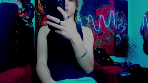 xzerox_ online show from October 2025 02:20:02 AM