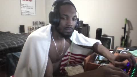 Snapshot of y_sticky chatting on March 2025 01:42:02 AM y_sticky online show from March 2025 01:42:02 AM