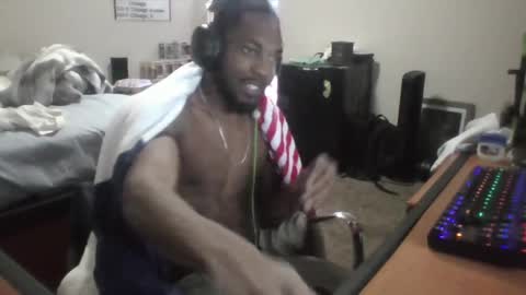 Snapshot of y_sticky chatting on March 2025 12:07:01 AM y_sticky online show from March 2025 12:07:01 AM