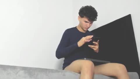 yair independent model online show from February 2026 01:34:02 AM