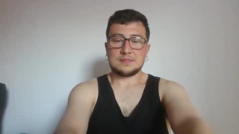 Snapshot of yakajoe97 chatting on April 2026 10:42:02 AM yakajoe97 online show from April 2026 10:42:02 AM