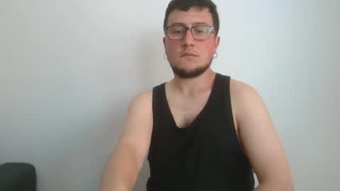 Snapshot of yakajoe97 chatting on April 2026 01:35:01 PM yakajoe97 online show from April 2026 01:35:01 PM