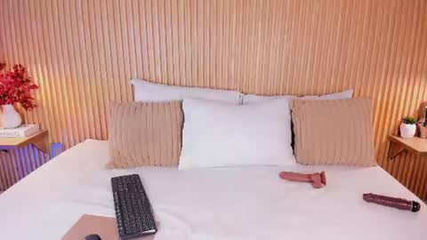 Yalezka online show from June 2026 04:43:02 AM