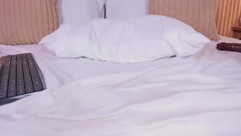 Yalezka online show from June 2026 04:20:02 PM