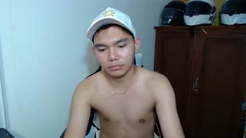 Snapshot of yamati21 chatting on December 2025 09:40:01 AM Eian online show from December 2025 09:40:01 AM