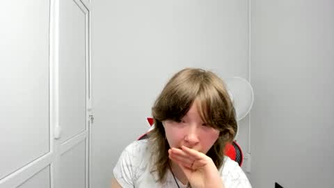 Sofia online show from July 2026 06:47:02 AM