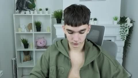 Snapshot of yamitwink chatting on November 2025 08:24:02 PM yamitwink online show from November 2025 08:24:02 PM