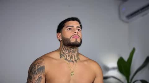 Snapshot of yamp_bigcock chatting on November 2025 12:57:02 AM yamp sambrano online show from November 2025 12:57:02 AM