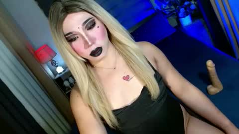 Snapshot of yan2xcumsalotxx chatting on September 2025 02:02:01 AM REYAN online show from September 2025 02:02:01 AM