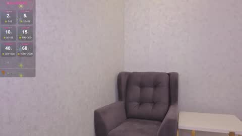 Yana  online show from November 2025 03:42:02 AM