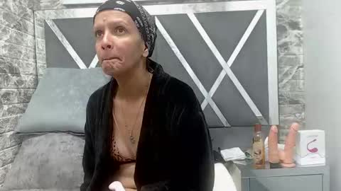 Snapshot of yanetrose chatting on September 2025 03:19:02 AM yanetrose online show from September 2025 03:19:02 AM