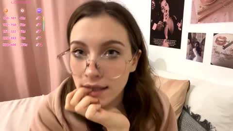 Snapshot of yaniraekberg chatting on November 2025 04:07:01 PM Marry online show from November 2025 04:07:01 PM