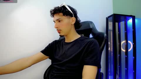 DANILO online show from December 2025 03:56:01 AM