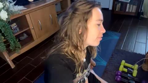 Snapshot of yanyanpixie chatting on January 2026 06:22:02 PM yanyanpixie online show from January 2026 06:22:02 PM