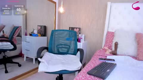 Snapshot of yara_bliss_ chatting on September 2025 11:06:02 PM Yara Bliss online show from September 2025 11:06:02 PM