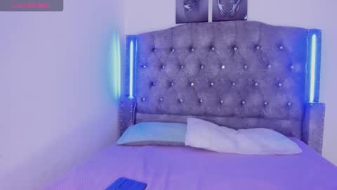 Yara  online show from December 2025 11:41:01 AM