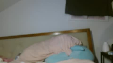 Snapshot of yarabrynnn chatting on November 2025 07:16:01 AM YARA online show from November 2025 07:16:01 AM