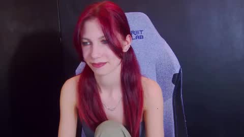 Snapshot of yasemina_ chatting on April 2026 09:21:02 PM Yase online show from April 2026 09:21:02 PM