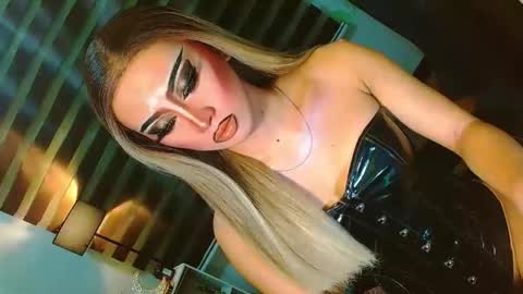 miss yasii online show from June 2026 01:53:02 PM